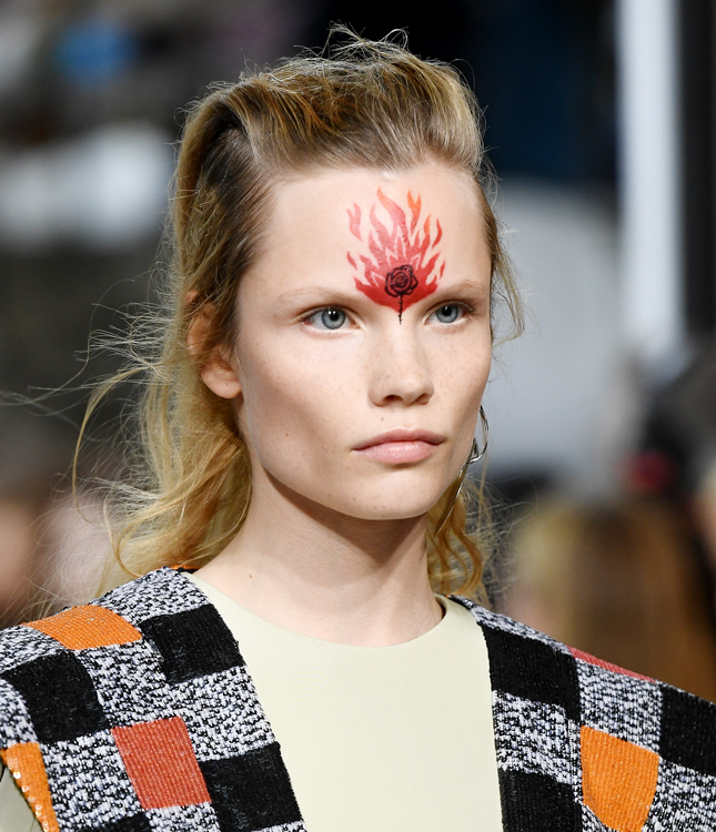 ����� ������� �� ������ Louis Vuitton resort