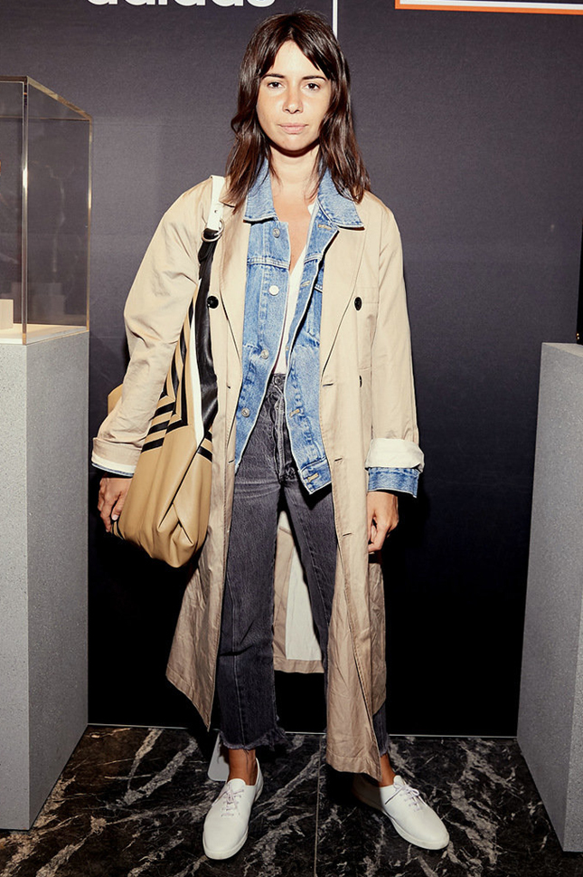 ������ ����������� � ������ Cline � ���� �� �������� pop-up ������������ adidas