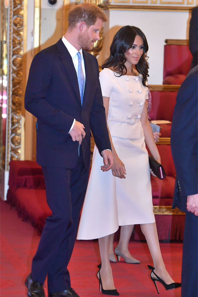 ����� ����� � ����� ����� � Prada �� ��������� Queen's Young Leader Award � ������������ ������