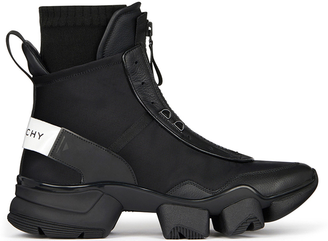 ���� ���� ������ ������� ������ ��������� ��� Givenchy