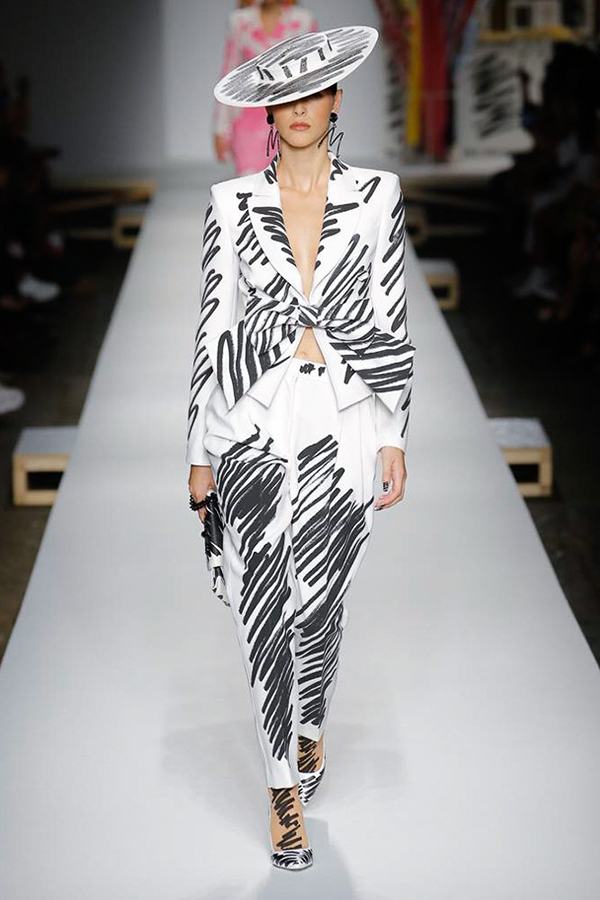 Moschino �����-���� 2019