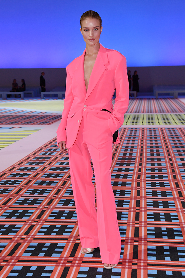 ���� ����������-������ � ������ ����� ������ Versace �����-���� 2019