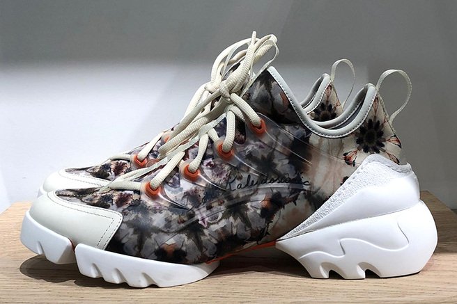 ����� ������ ��������� ������� ����� ��� Christian Dior